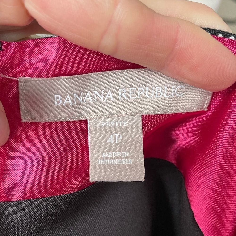 Banana Republic Micro-dot Bow Front Pencil Skirt - Picture 10 of 10